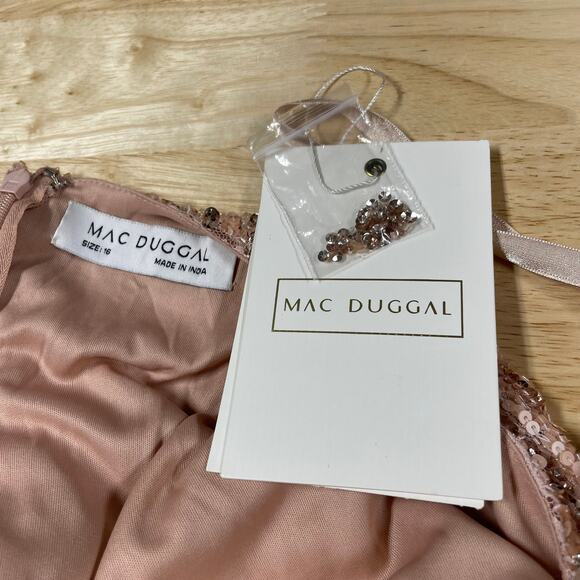 Mac Duggal NWT Sequined Sleeveless Plunge Neck Flowy Gown Rose Gold Size 16 - Picture 4 of 14